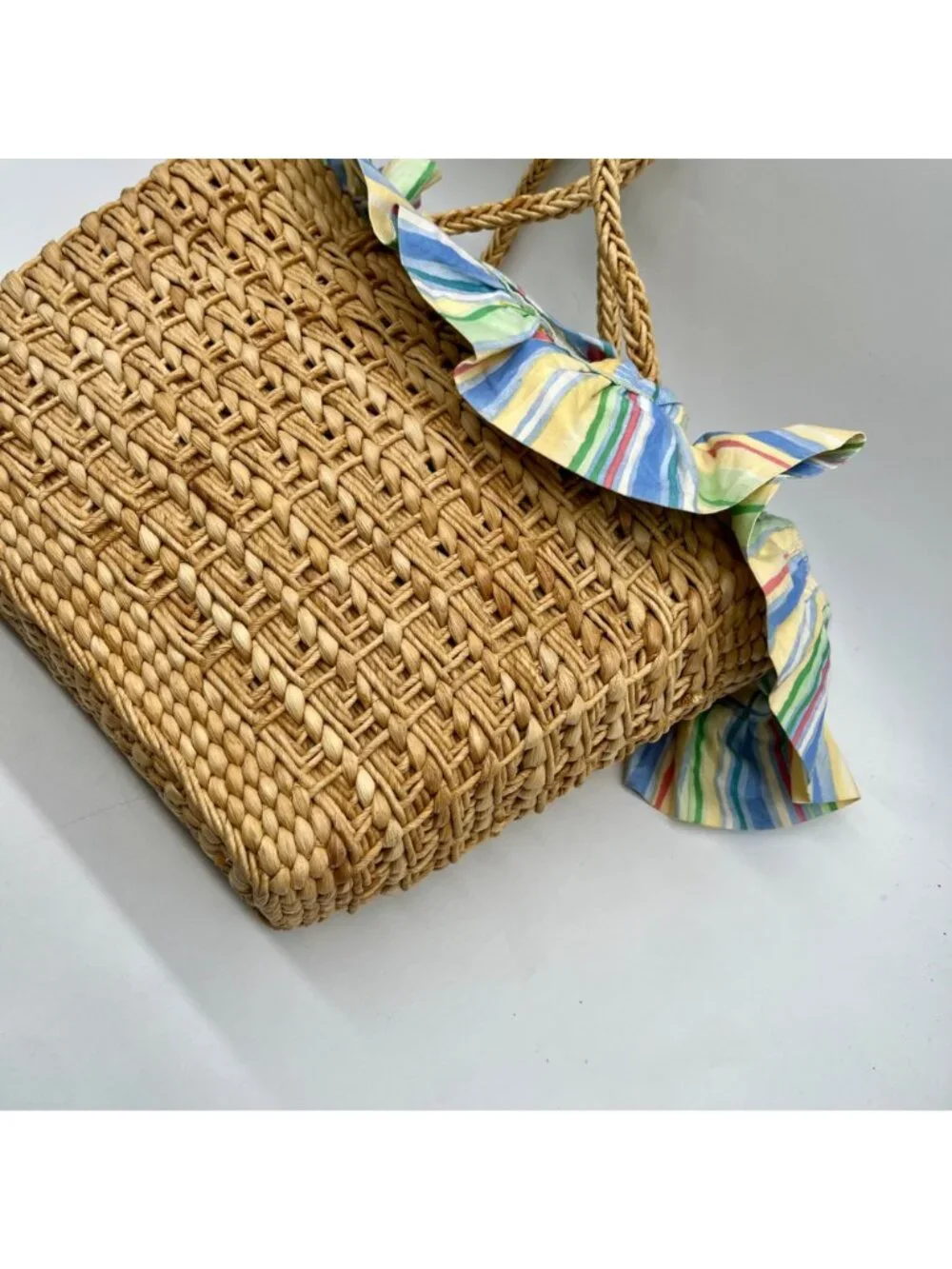 Natural-Fiber Straw Tote Bag